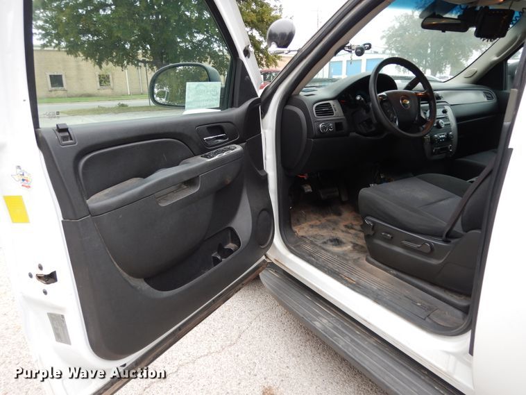 image for item DJ7459 2012 Chevrolet Tahoe Police  SUV