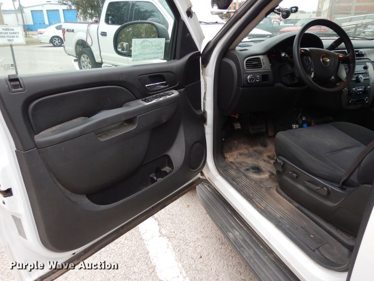 image for item DJ7459 2012 Chevrolet Tahoe Police  SUV