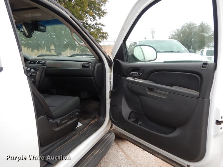 image for item DJ7459 2012 Chevrolet Tahoe Police  SUV