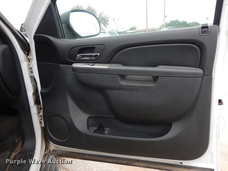 image for item DJ7459 2012 Chevrolet Tahoe Police  SUV