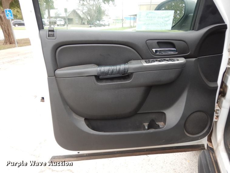 image for item DJ7460 2013 Chevrolet Tahoe Police  SUV