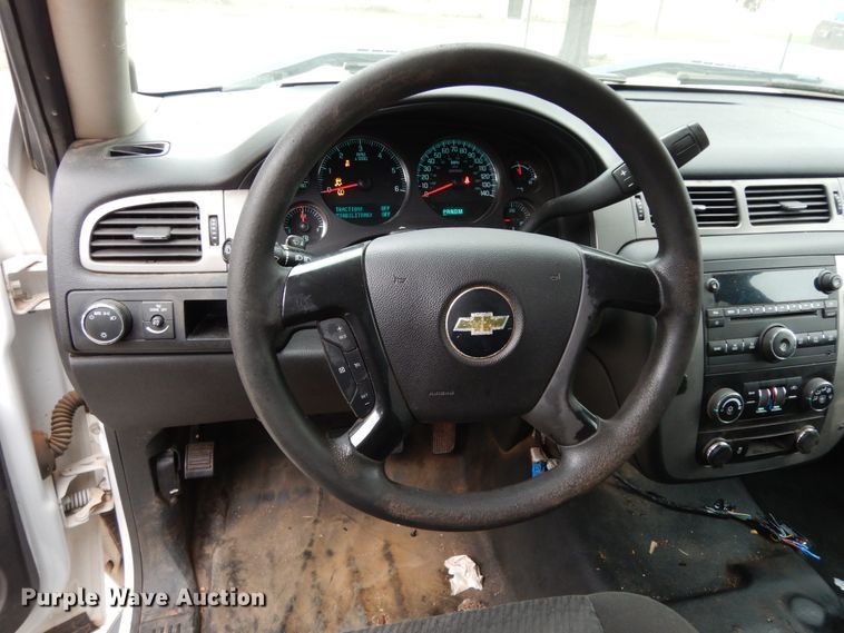 image for item DJ7460 2013 Chevrolet Tahoe Police  SUV