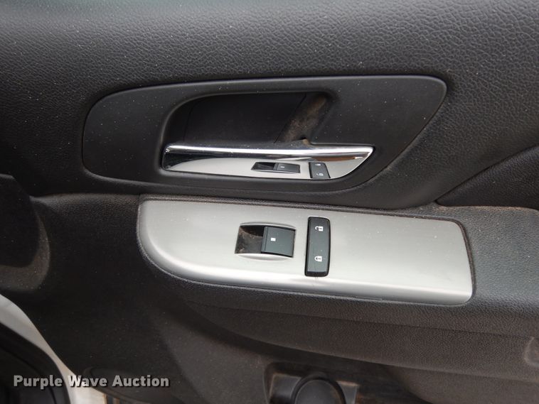 image for item DJ7460 2013 Chevrolet Tahoe Police  SUV