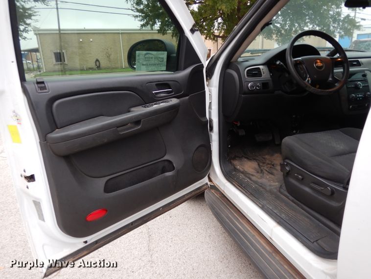 image for item DJ7461 2012 Chevrolet Tahoe Police  SUV