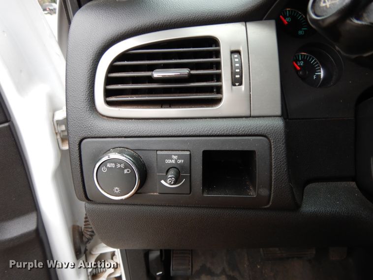 image for item DJ7461 2012 Chevrolet Tahoe Police  SUV