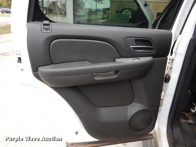 image for item DJ7461 2012 Chevrolet Tahoe Police  SUV