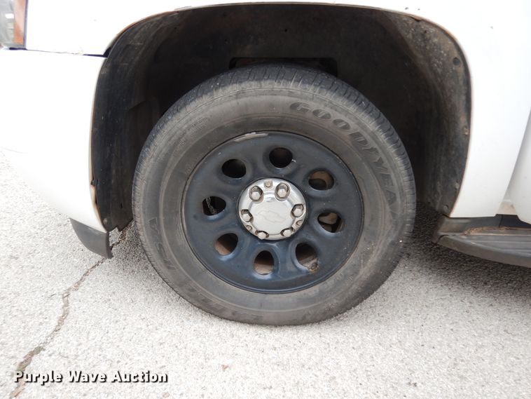 image for item DJ7461 2012 Chevrolet Tahoe Police  SUV