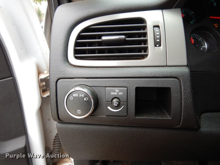 image for item DJ7462 2012 Chevrolet Tahoe Police  SUV