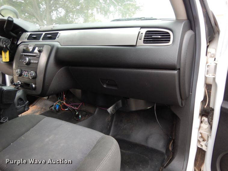 image for item DJ7462 2012 Chevrolet Tahoe Police  SUV