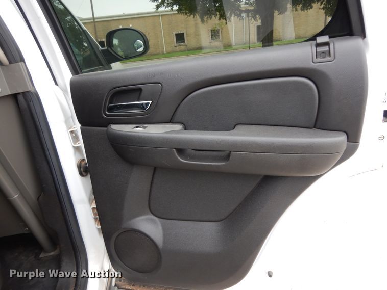 image for item DJ7462 2012 Chevrolet Tahoe Police  SUV