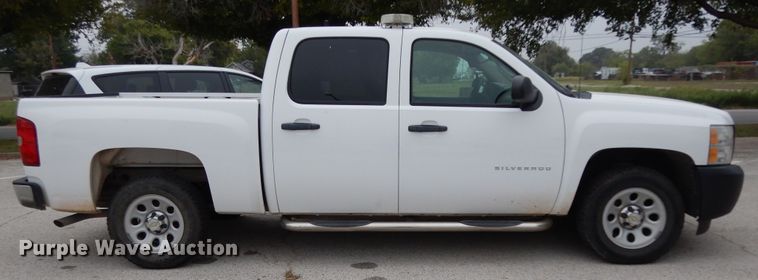 image for item DJ7465 2012 Chevrolet Silverado 1500  Crew Cab pickup truck