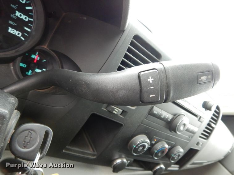 image for item DJ7465 2012 Chevrolet Silverado 1500  Crew Cab pickup truck