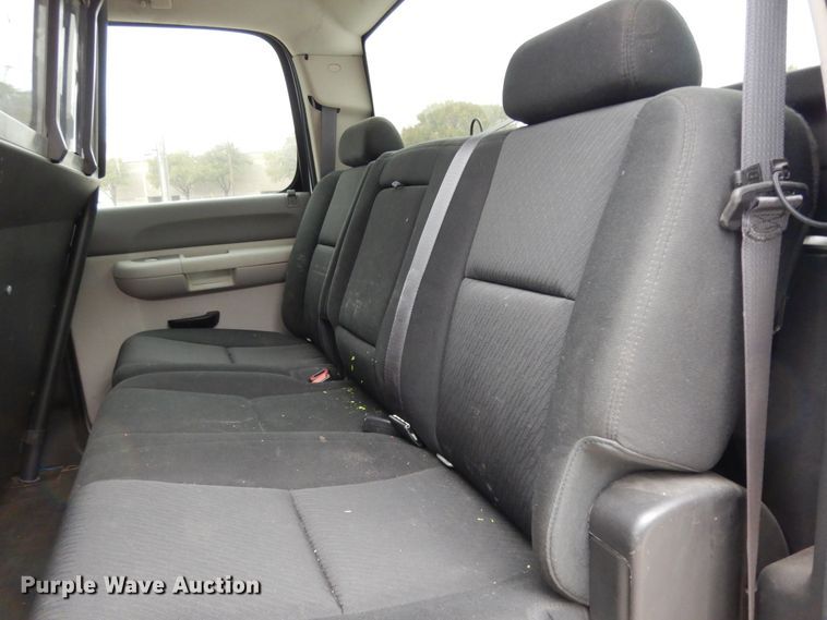 image for item DJ7465 2012 Chevrolet Silverado 1500  Crew Cab pickup truck