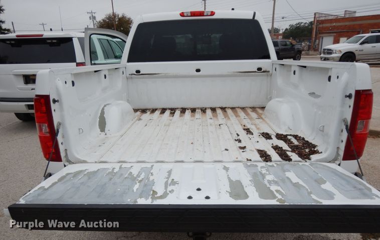 image for item DJ7465 2012 Chevrolet Silverado 1500  Crew Cab pickup truck