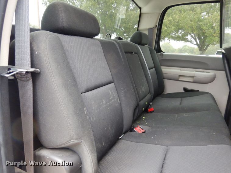 image for item DJ7465 2012 Chevrolet Silverado 1500  Crew Cab pickup truck