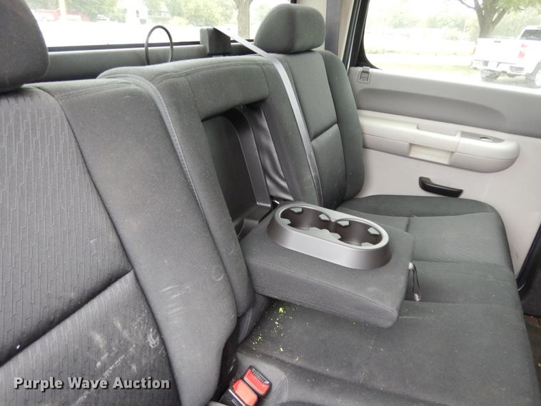 image for item DJ7465 2012 Chevrolet Silverado 1500  Crew Cab pickup truck