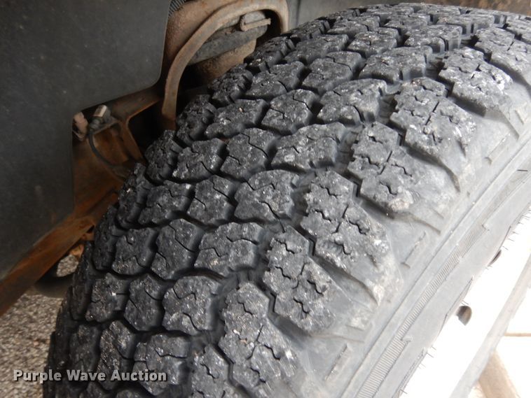 image for item DJ7465 2012 Chevrolet Silverado 1500  Crew Cab pickup truck