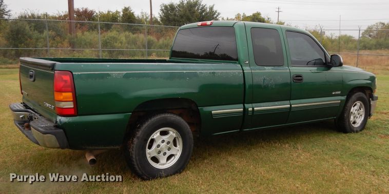 image for item DJ7468 1999 Chevrolet Silverado 1500  Ext. Cab pickup truck