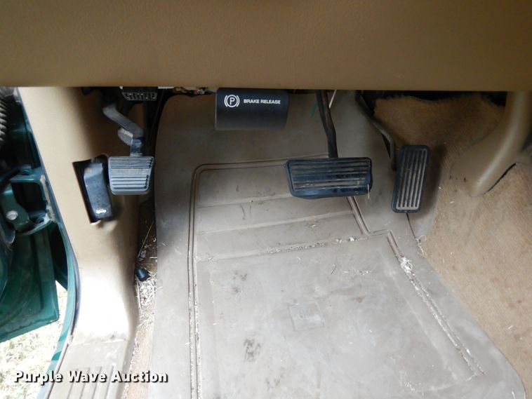 image for item DJ7468 1999 Chevrolet Silverado 1500  Ext. Cab pickup truck