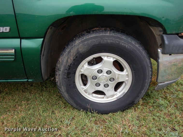 image for item DJ7468 1999 Chevrolet Silverado 1500  Ext. Cab pickup truck