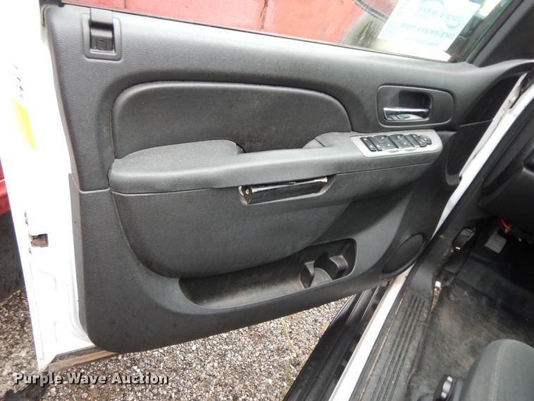 image for item DJ7469 2012 Chevrolet Tahoe Police  SUV