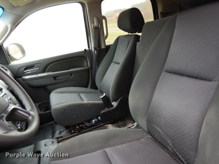 image for item DJ7469 2012 Chevrolet Tahoe Police  SUV