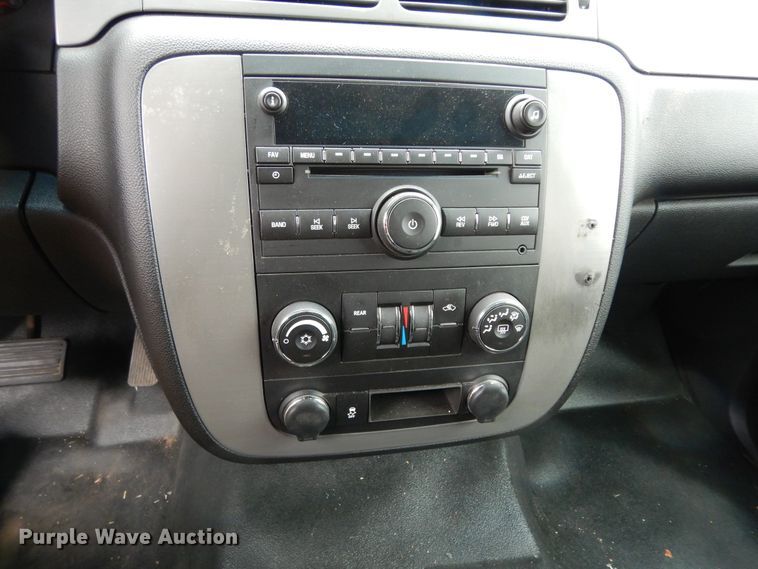 image for item DJ7469 2012 Chevrolet Tahoe Police  SUV