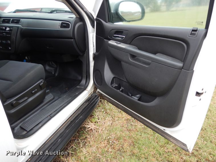 image for item DJ7469 2012 Chevrolet Tahoe Police  SUV