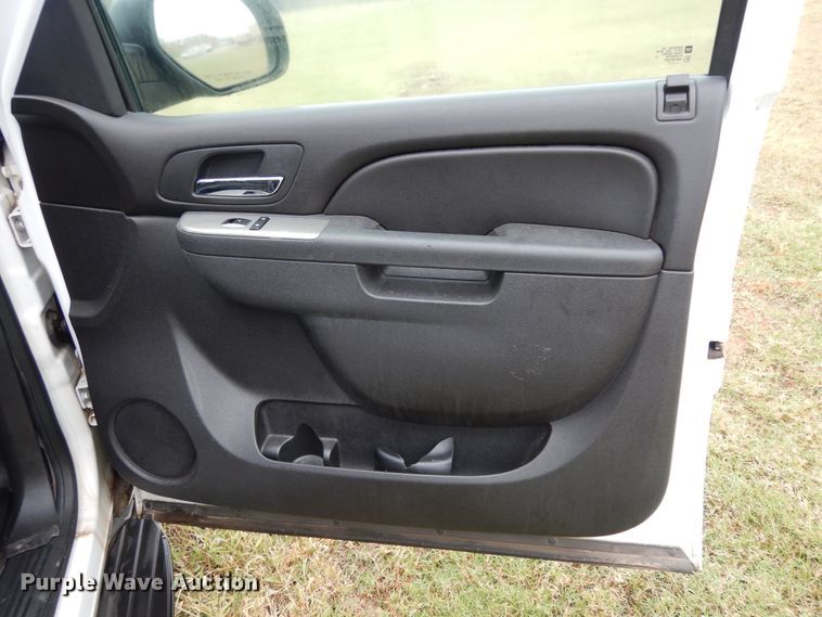 image for item DJ7469 2012 Chevrolet Tahoe Police  SUV