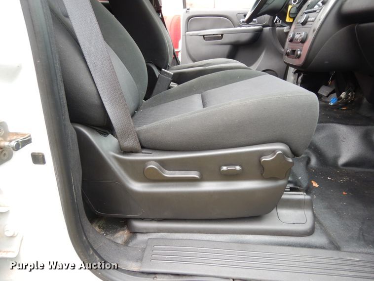 image for item DJ7469 2012 Chevrolet Tahoe Police  SUV