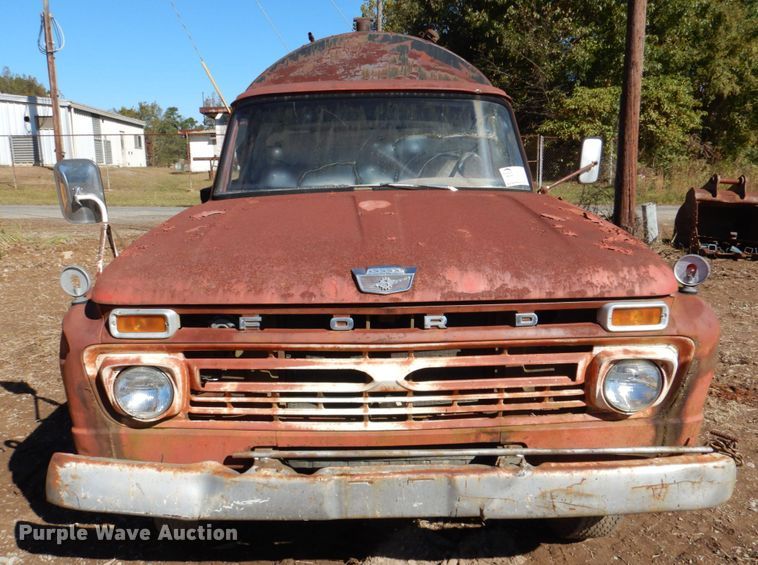 image for item DL0625 1966 Ford CB  oil distributor truck