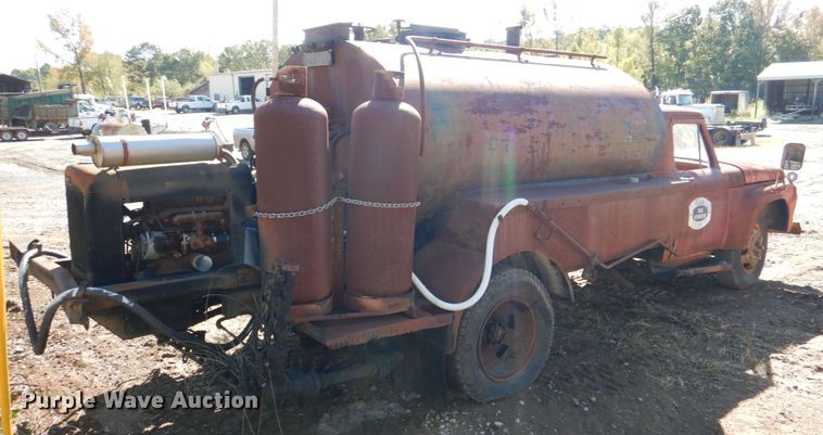 image for item DL0625 1966 Ford CB  oil distributor truck