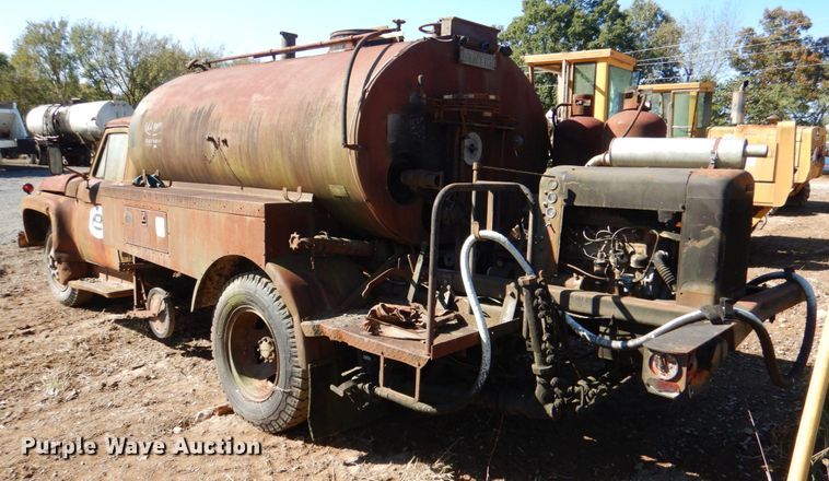 image for item DL0625 1966 Ford CB  oil distributor truck