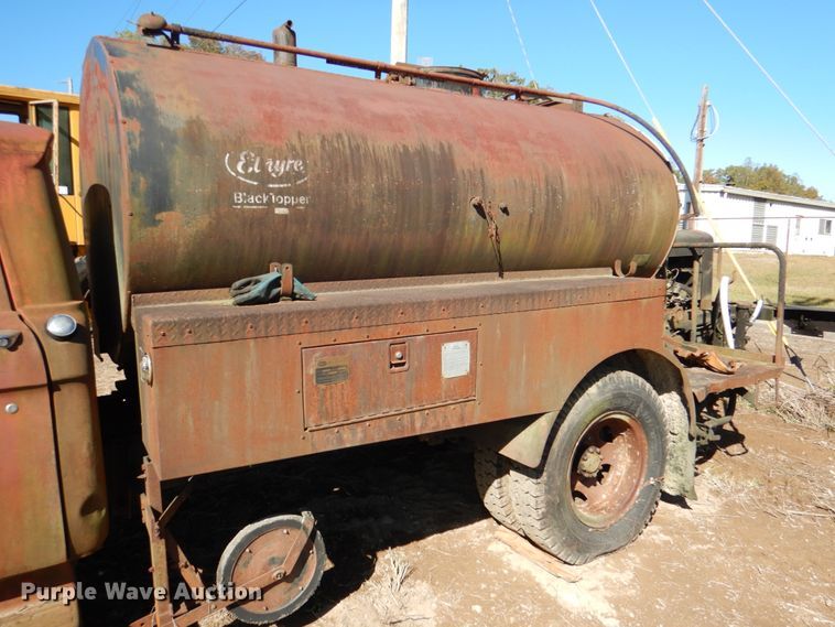 image for item DL0625 1966 Ford CB  oil distributor truck