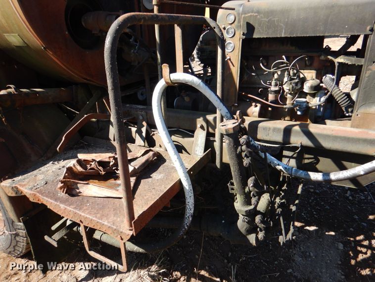 image for item DL0625 1966 Ford CB  oil distributor truck