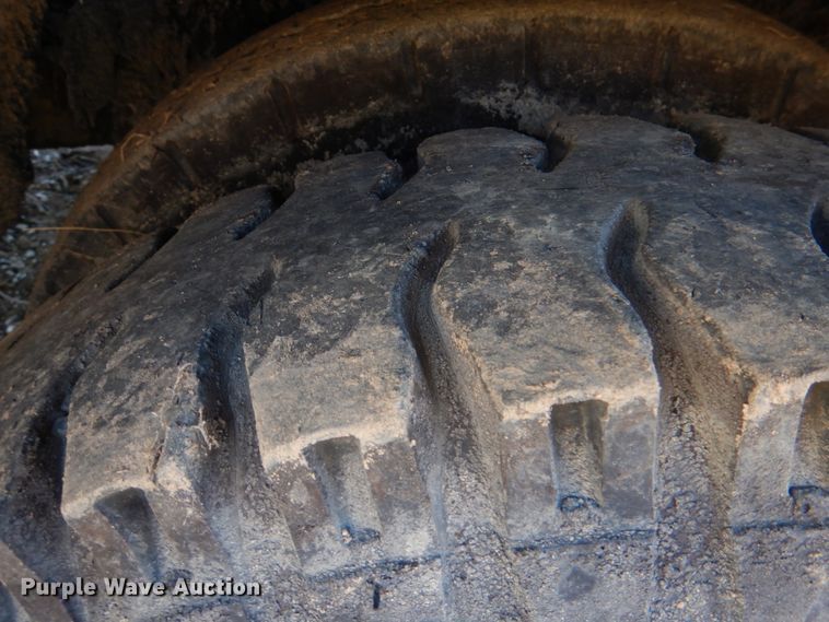 image for item DL0625 1966 Ford CB  oil distributor truck