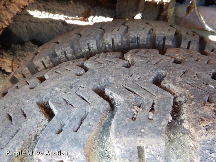 image for item DL0625 1966 Ford CB  oil distributor truck