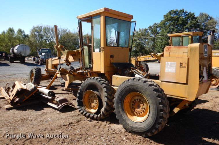 image for item DL0626 John Deere 770B  motor grader