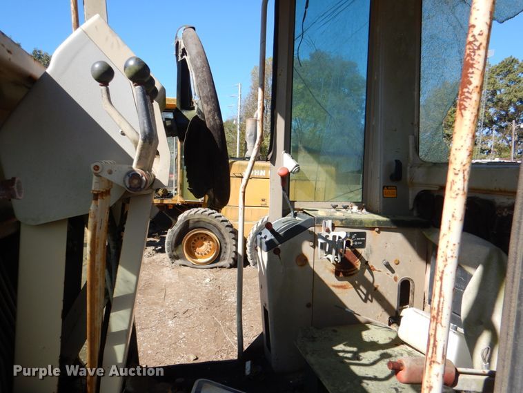 image for item DL0626 John Deere 770B  motor grader