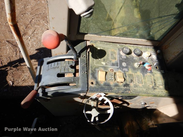 image for item DL0626 John Deere 770B  motor grader