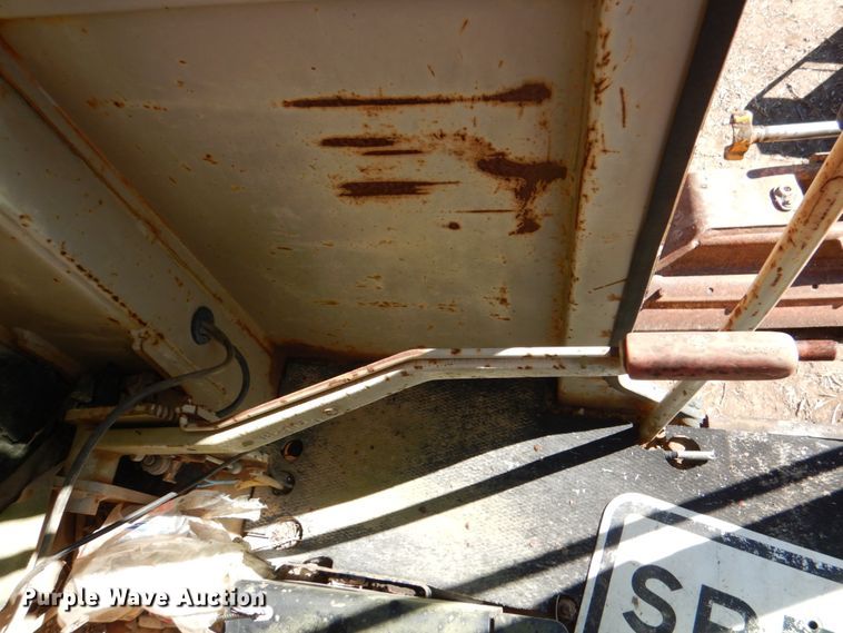 image for item DL0626 John Deere 770B  motor grader