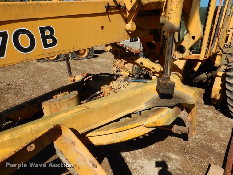 image for item DL0626 John Deere 770B  motor grader
