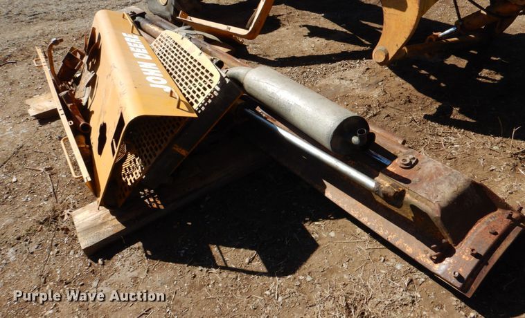 image for item DL0626 John Deere 770B  motor grader