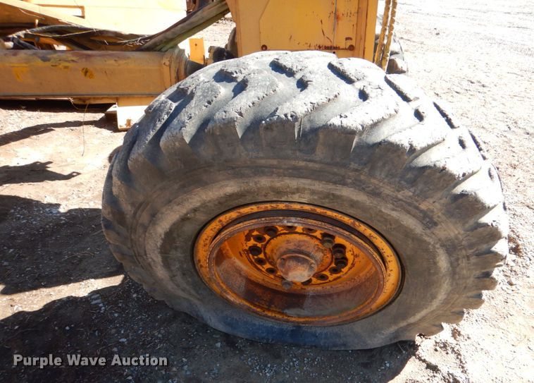 image for item DL0626 John Deere 770B  motor grader