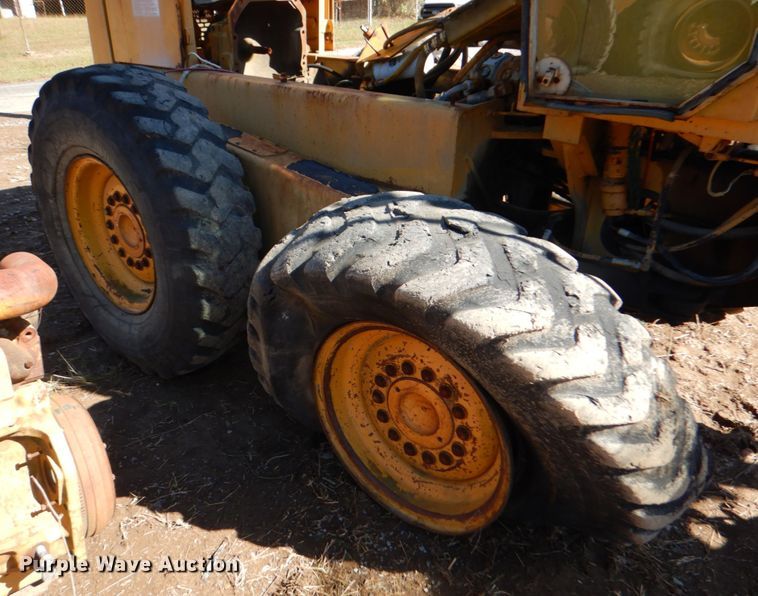 image for item DL0626 John Deere 770B  motor grader