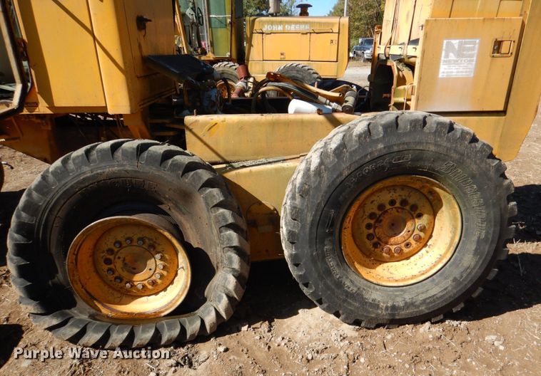 image for item DL0626 John Deere 770B  motor grader