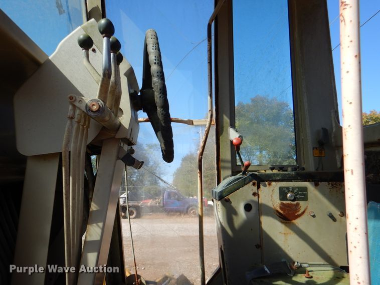 image for item DL0627 1991 John Deere 770BH  motor grader