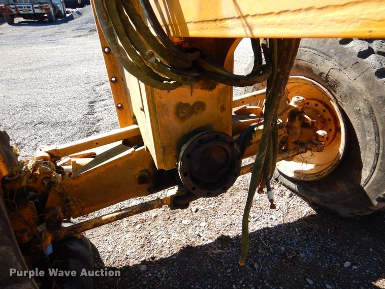 image for item DL0627 1991 John Deere 770BH  motor grader