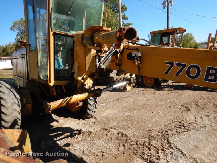 image for item DL0627 1991 John Deere 770BH  motor grader