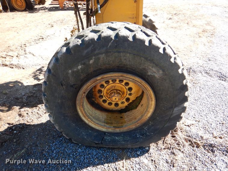 image for item DL0627 1991 John Deere 770BH  motor grader